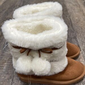 Girls boots